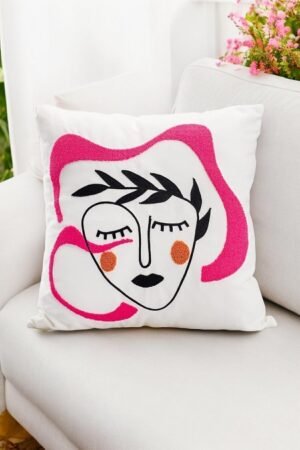 Panç İşlemeli Modern Yüz Desenli Kırlent Kılıfı – Dekoratif Yastık